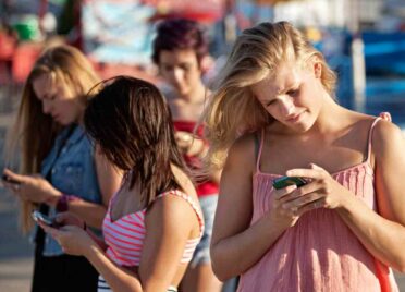 teens and apps that track location