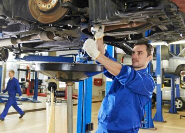 7 Ways to Avoid Getting Overcharged By a Mechanic